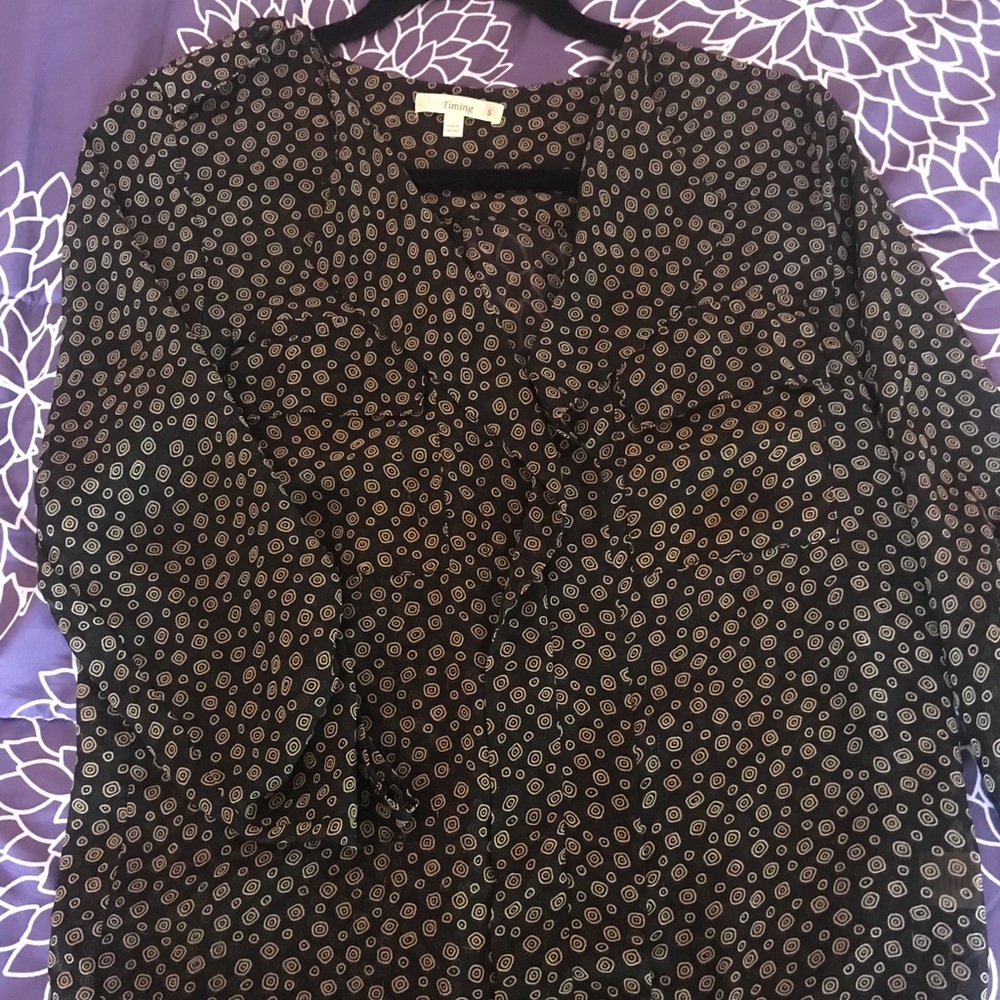 Black mid-sleeve top